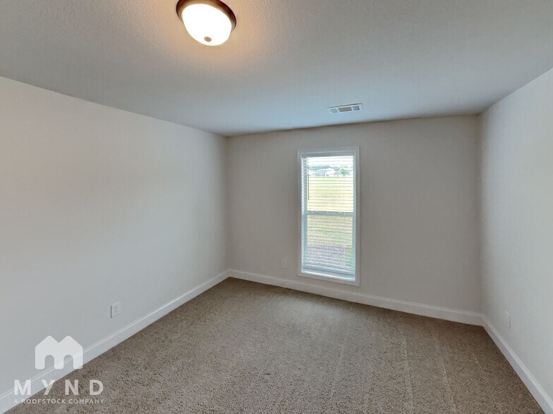 Building Photo - 2320 Spg Brk Dr
