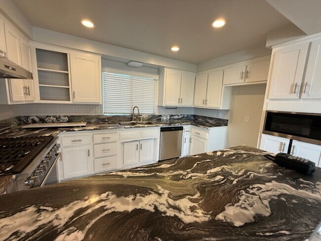 Building Photo - Large Corner lot with Lots of Curb Appeal