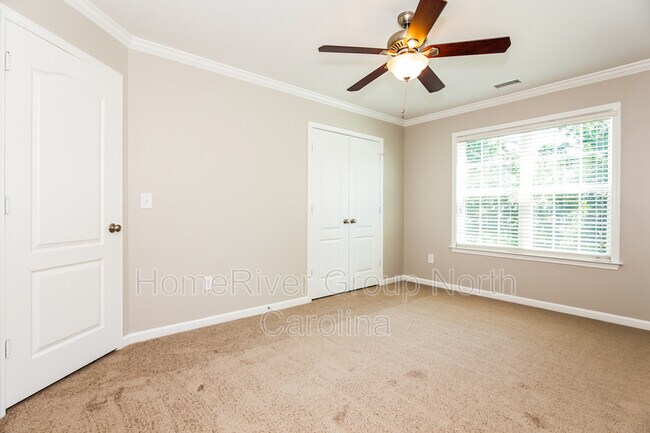 Building Photo - 113 Margaret Hoffman Dr