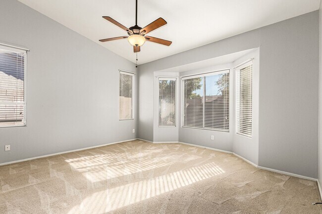 Building Photo - Beautiful Chandler Rental