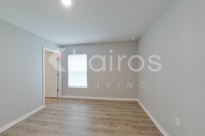 Building Photo - 11185 N Balboa Terrace