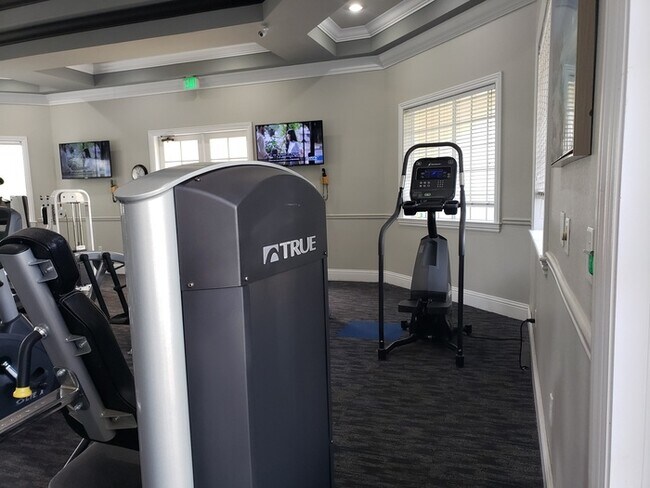 Building Photo - Great 2 Bed 1 Bath Ground floor condo in Legacy Dunes Kissimmee, FL $1599