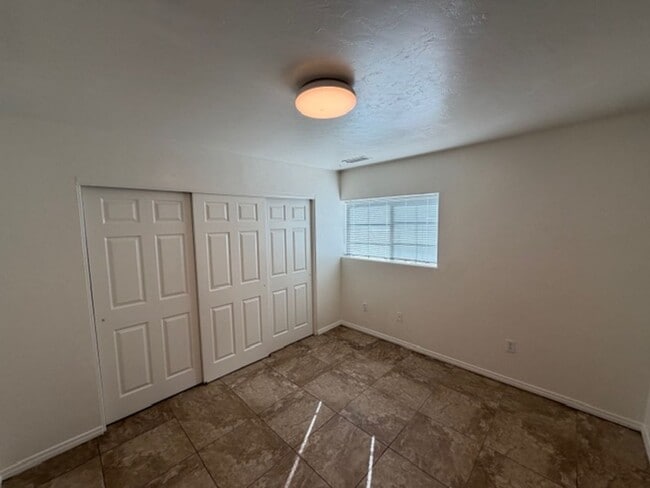 Building Photo - 9751 E Magma Dr