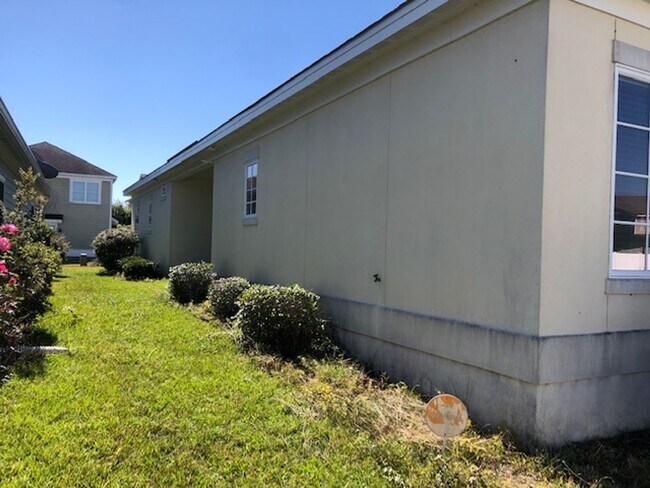 Building Photo - 237 Dogwood Cir