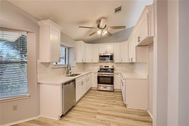 Building Photo - 15025 Wells Port Dr