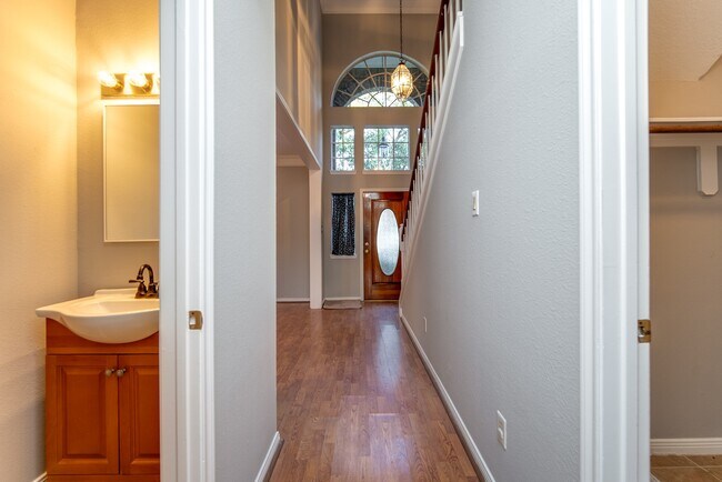 Building Photo - 2710 Double Lake Dr