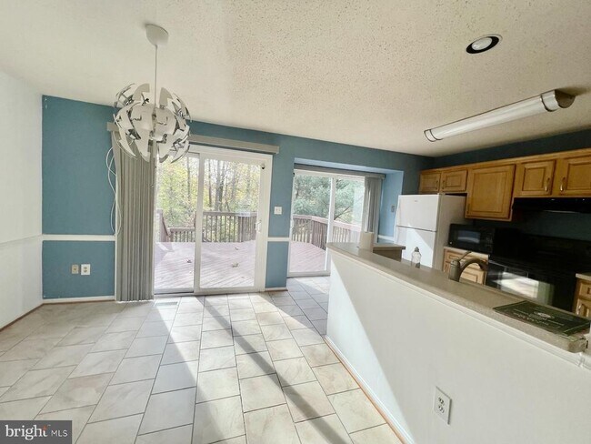 Building Photo - 11570 Hill Meade Ln