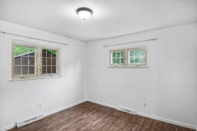 Building Photo - 898 Havendale Dr