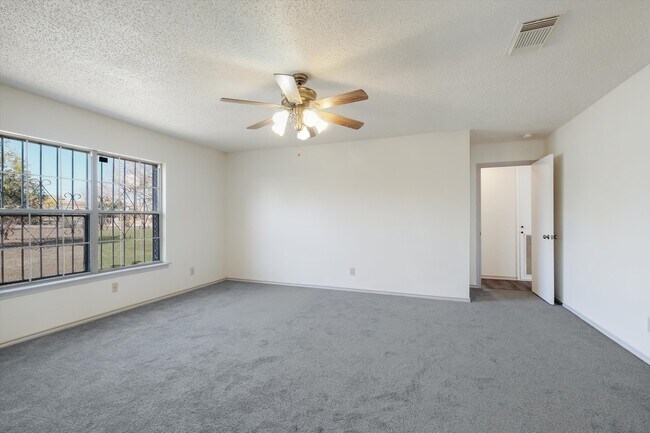 Building Photo - 7492 Timbercreek Dr