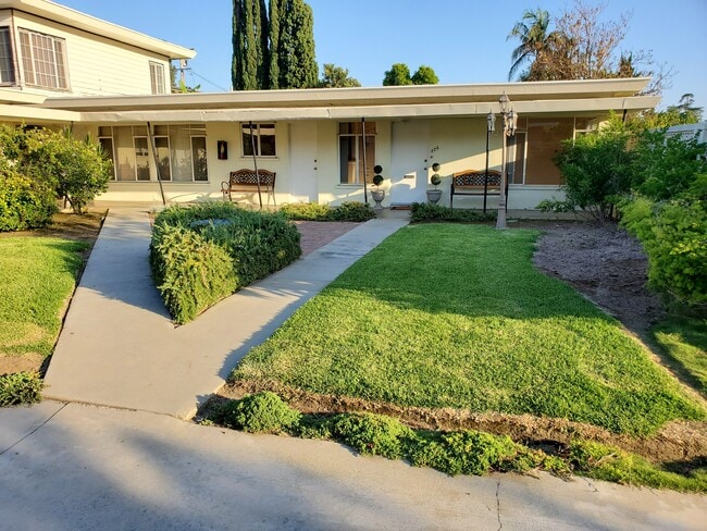 Building Photo - 224 Santa Rosa Rd