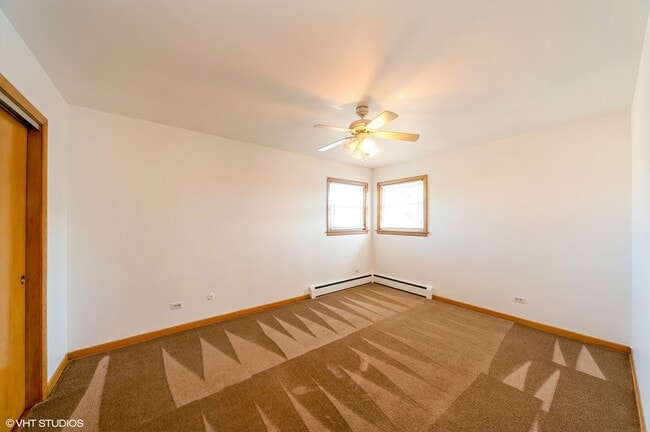 Building Photo - 4752 N Menard Ave