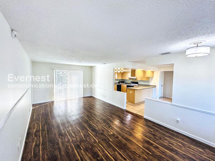 Building Photo - 1301 Gulfview Woods Ln