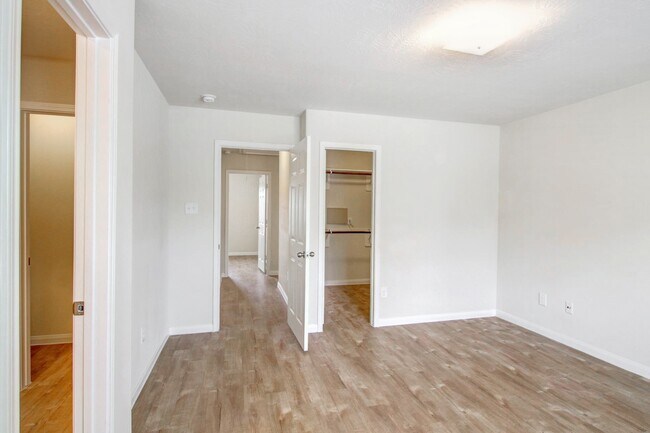 Building Photo - 2427 Sailors Way