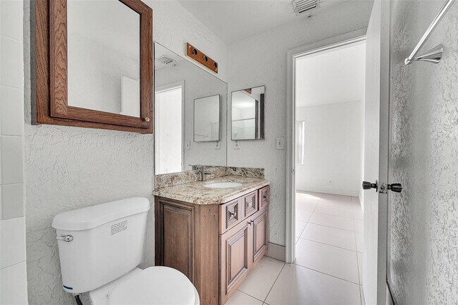 Building Photo - 9182 NW 40th St