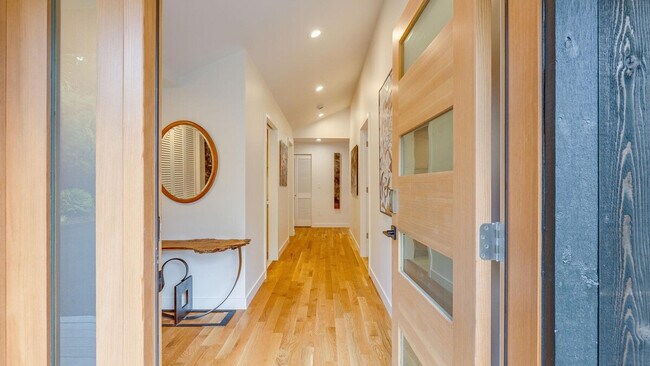 Building Photo - 13006 NE 149th St