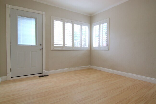 Building Photo - 1440 N Pass Ave