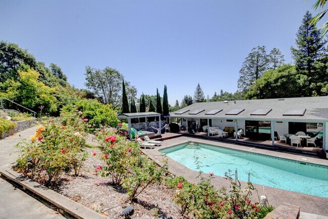 Building Photo - 3340 Terra Linda Dr