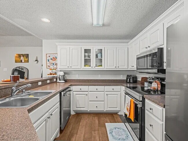 Building Photo - Beautiful Duplex Near End of a Quiet Cul-de-sac in Lubbock Cooper ISD!