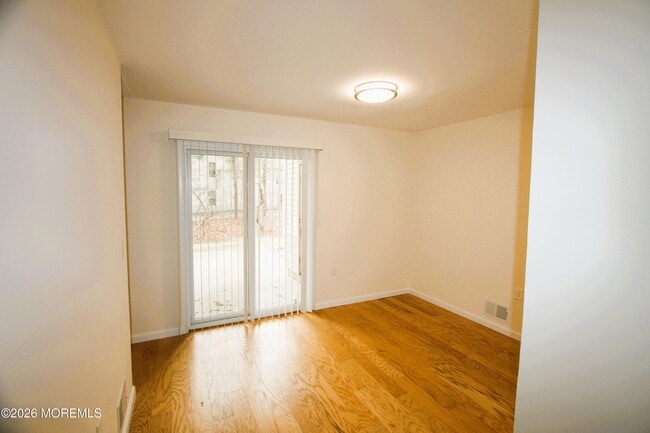 Building Photo - 200 Daffodil Dr