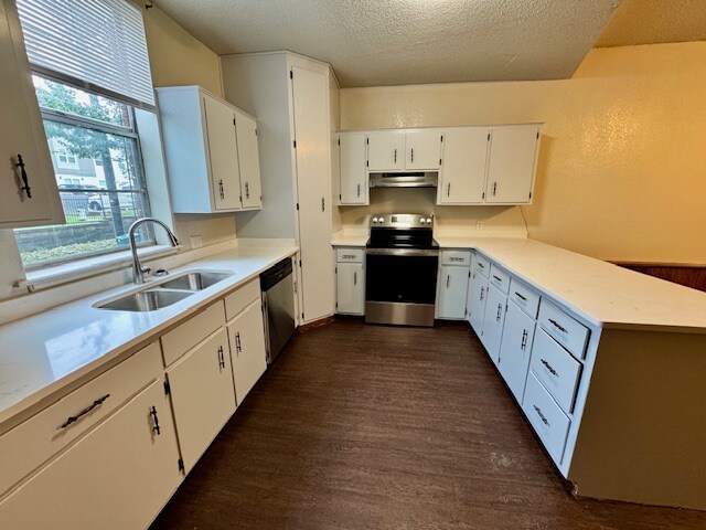 Building Photo - 920 N Leverett Ave
