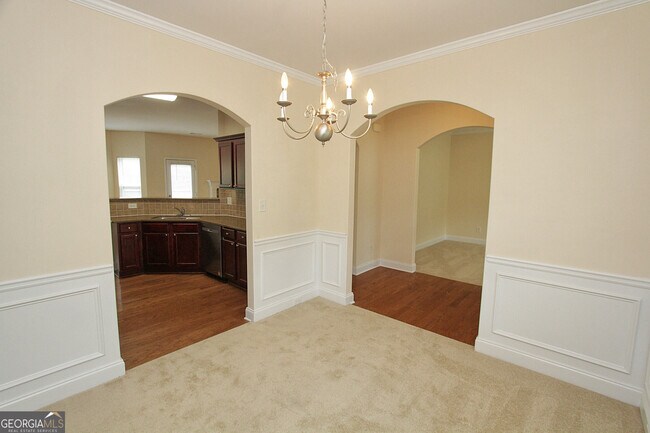 Building Photo - 728 Castle Top Ct SE