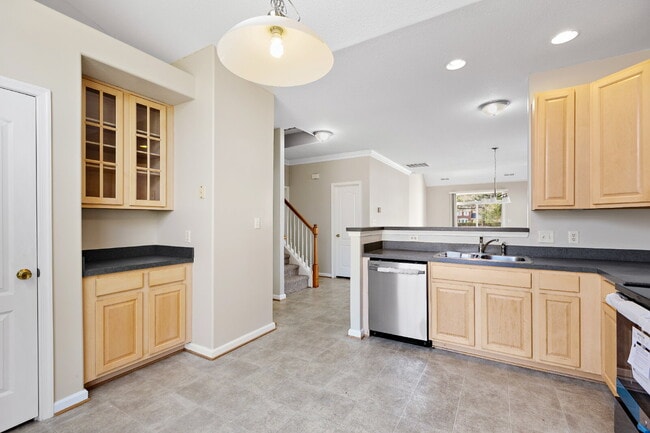 Building Photo - North Suffolk Rental