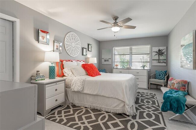 Building Photo - 1130 Circle Ter