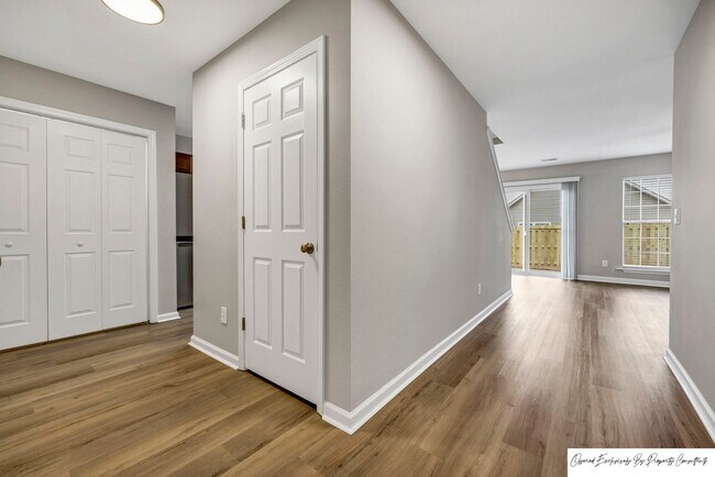 Building Photo - 3 BEDROOM GARDEN HOME IN ST ANDREWS AREA GATED COMMUNITY