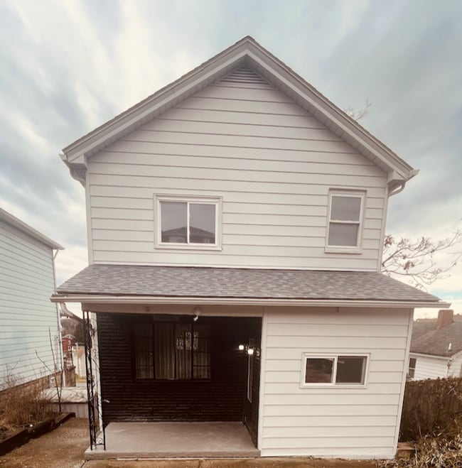Building Photo - 3 Bed 1 Bath Munhall Pa
