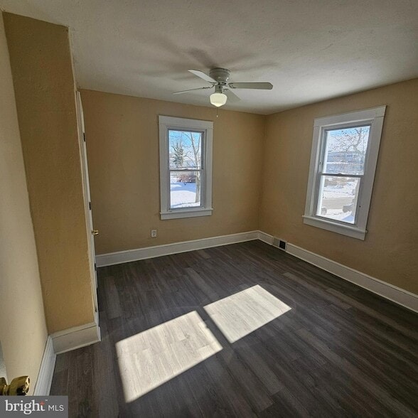 Building Photo - 112 N 2nd St