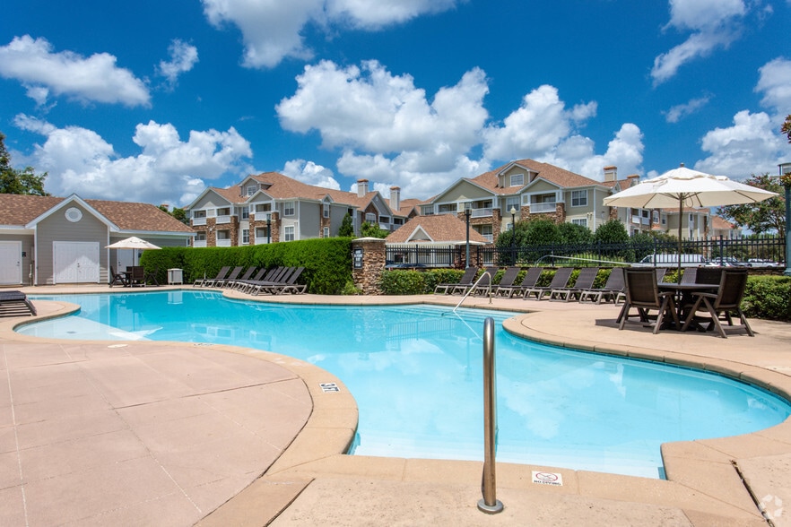 Regent Apartment Homes 2750 Millerville Rd Baton Rouge LA 70816 