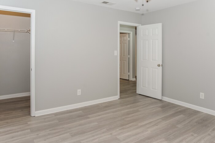 Building Photo - 16822 Wellhouse Dr