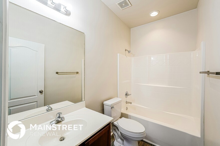Building Photo - 6525 Southern Trace Dr