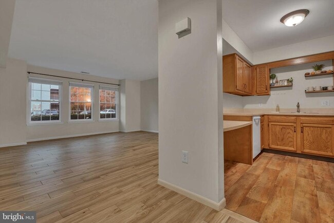 Building Photo - 41 Summit Ct