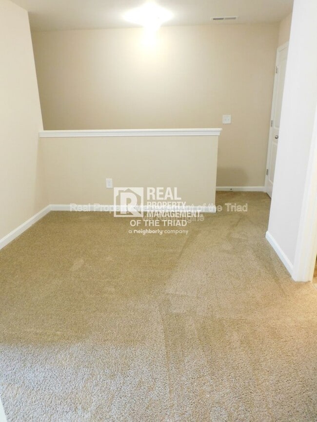 Building Photo - 10 Loblolly Ct