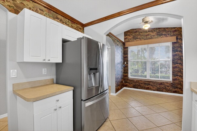 Building Photo - 8451 Siciliano St