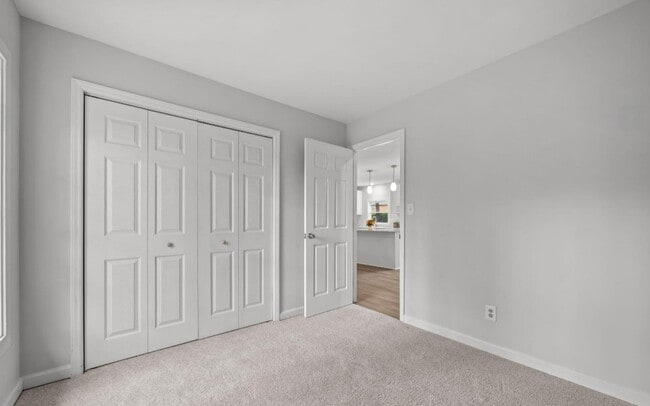 Building Photo - 309 Cody St