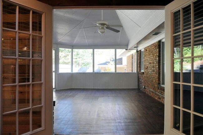 Building Photo - 1278 Fairhill Ln NE