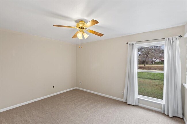 Building Photo - 10616 Mellow Meadow Dr