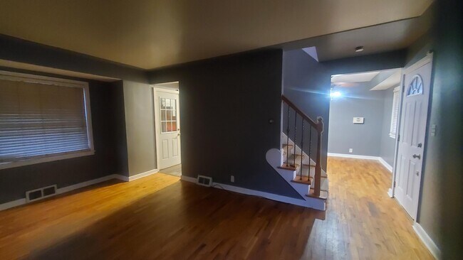 Building Photo - 3606 Dale Ave