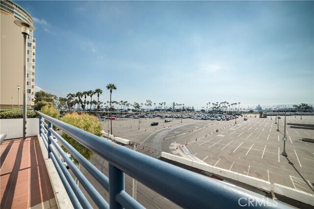 Building Photo - 525 E Seaside Way