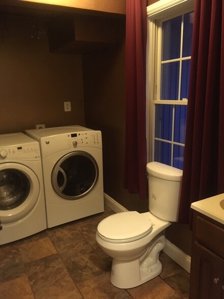 Mud Room - 7413 Skyline Dr