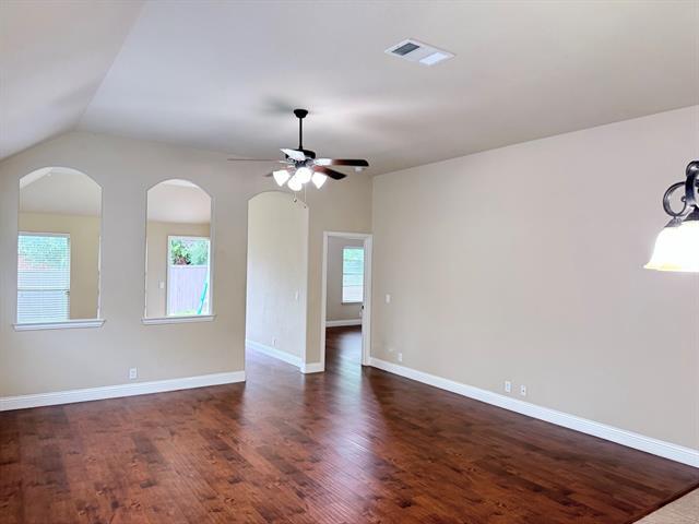 Building Photo - 1114 Haskell Dr