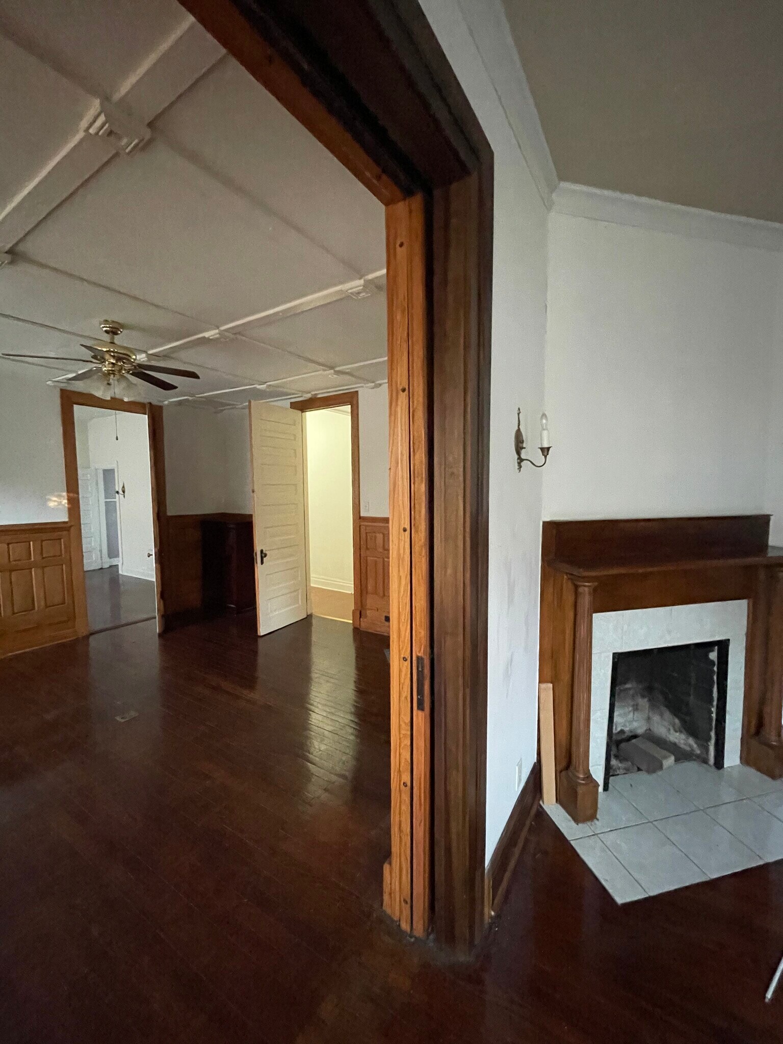 Building Photo - 1006 State St