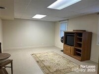 Building Photo - 8001 Buckingham Ln