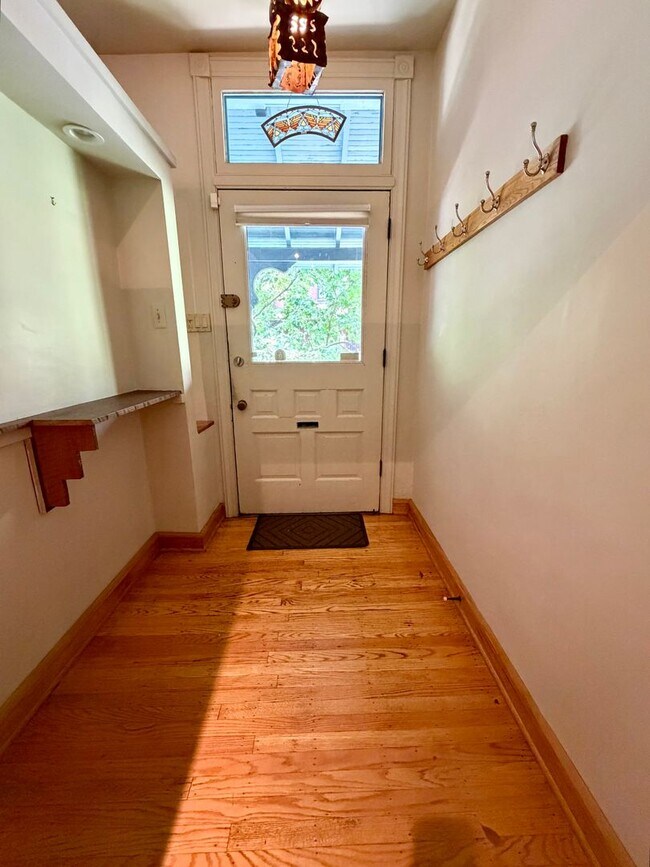 Building Photo - Stunning 4-Bedroom Home Nestled in Spruce Hill! Available in Mid-August!