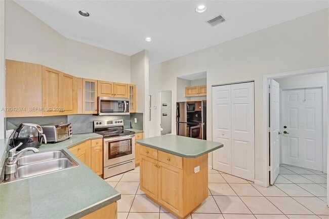 Building Photo - 3711 Falcon Ridge Cir