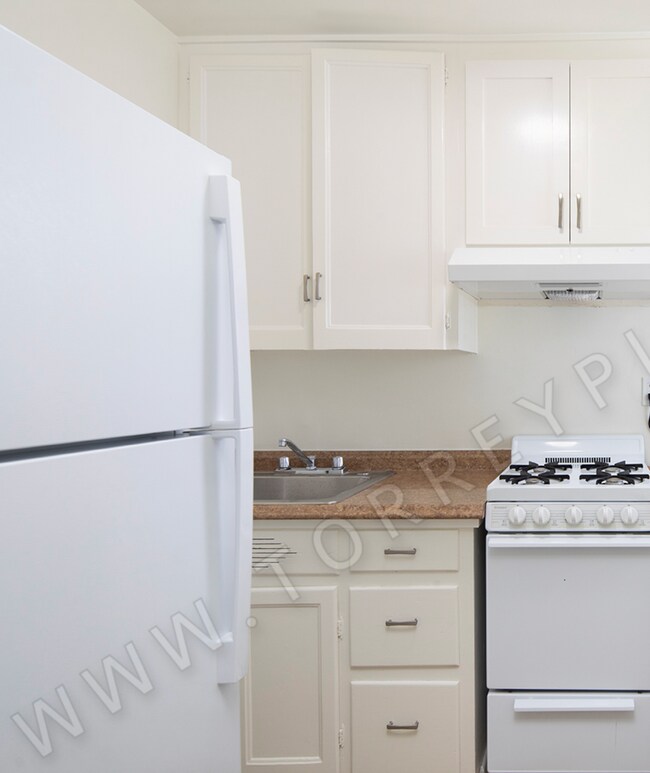 Building Photo - Charming Attached Cottage in the Heart of PB