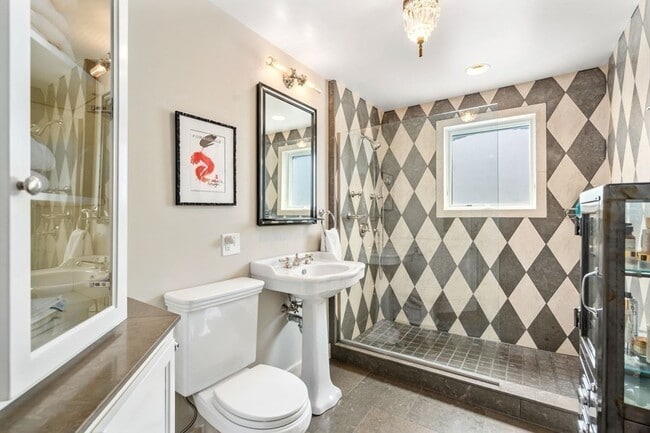 Building Photo - 48 Appleton St