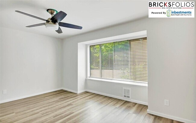 Building Photo - 9912 NE 142nd Pl